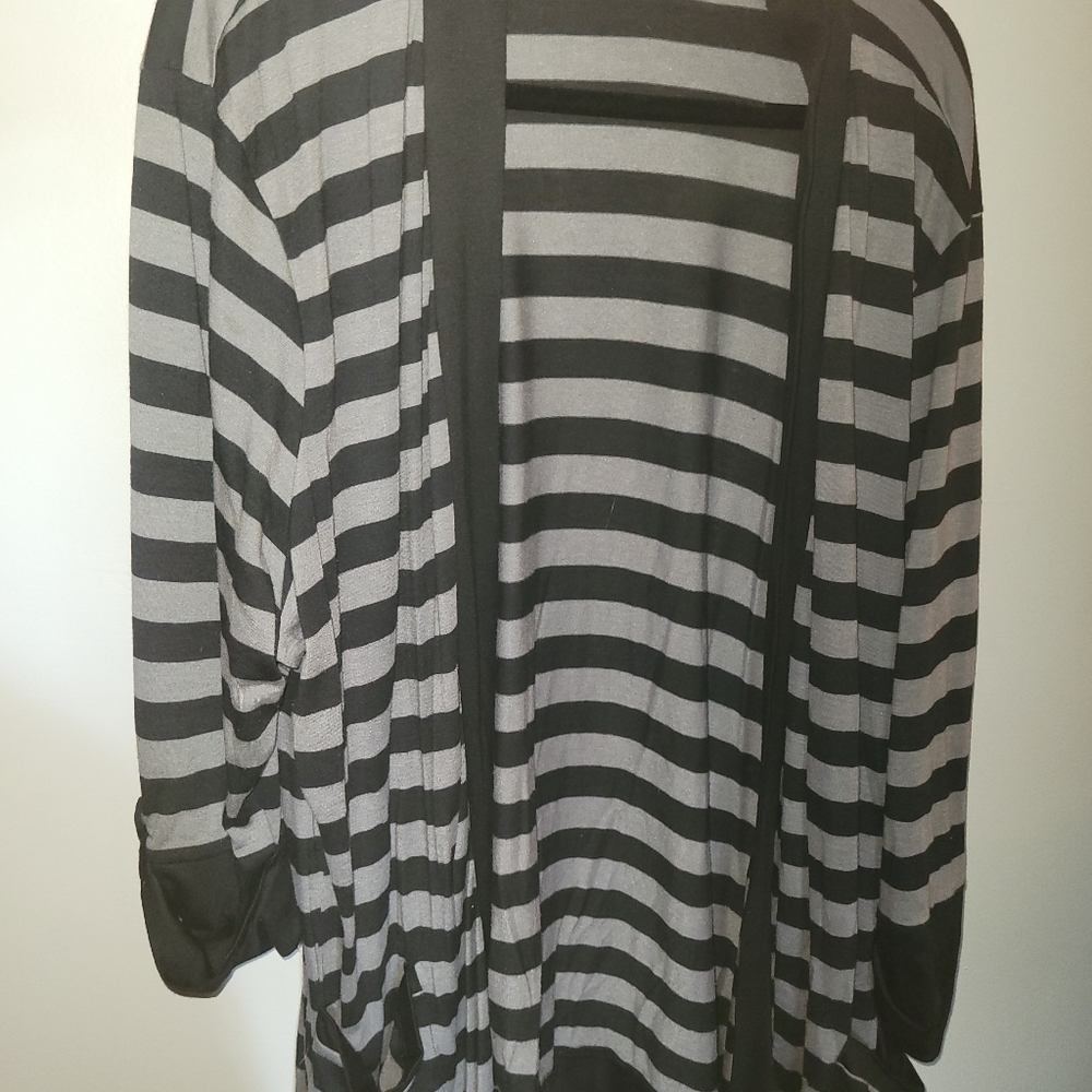 Black/gray layering peice